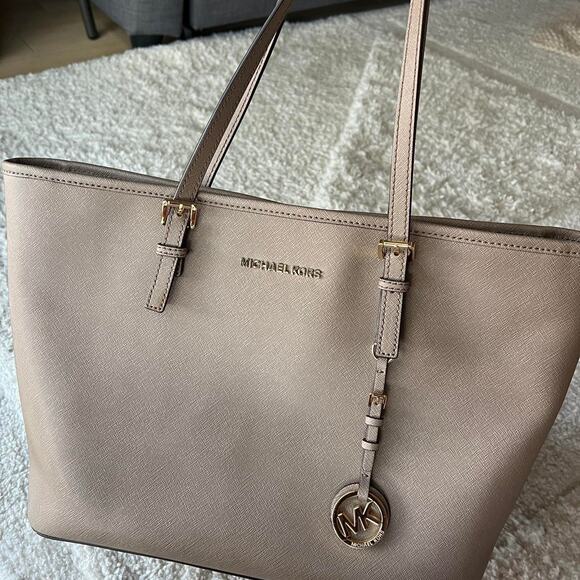 Michael Kors Jet Set Travel Large Saffiano Leather Tote Bag - Picture 1 of 8